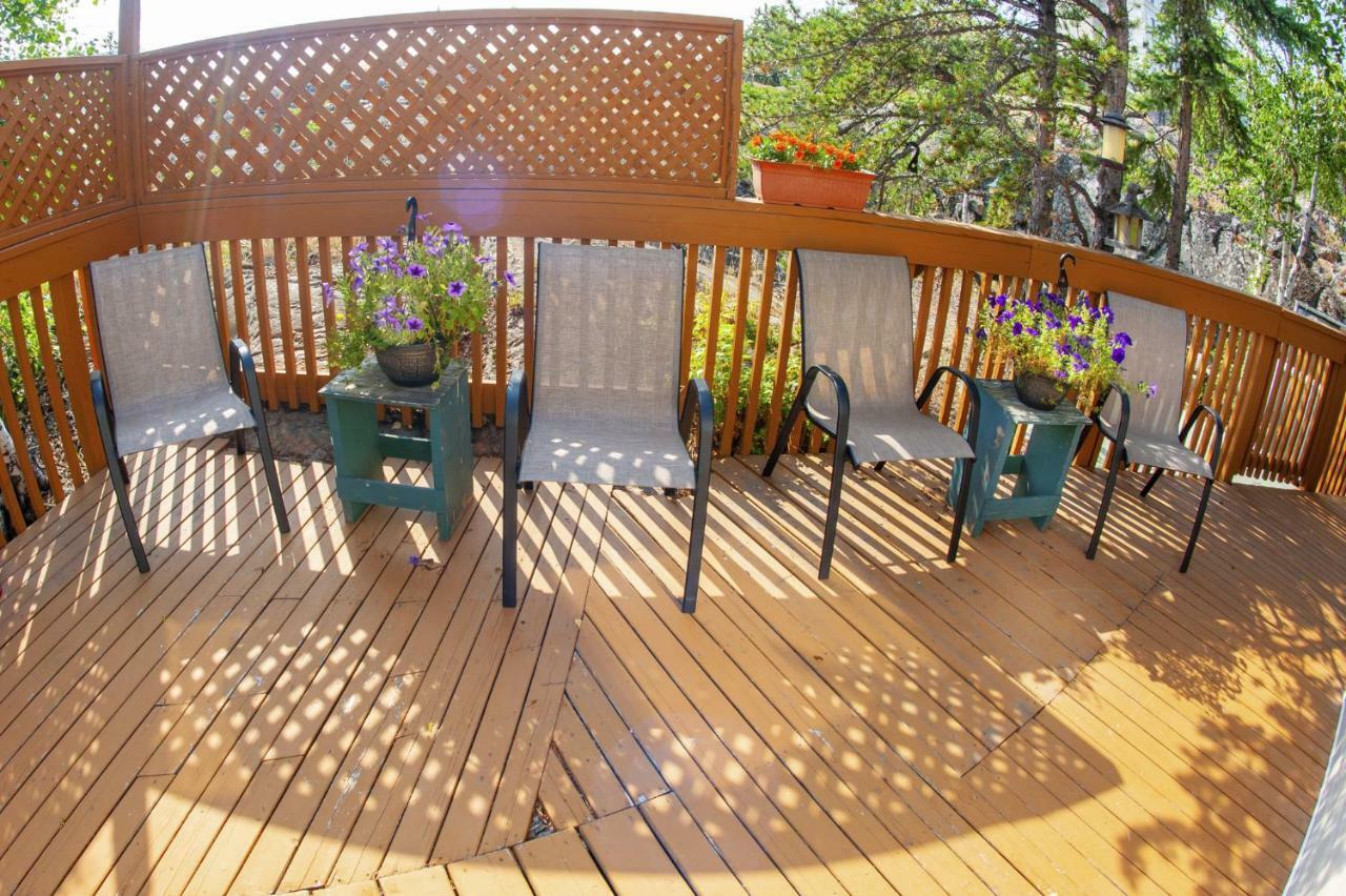 Tiga Bed And Breakfast Yellowknife Exterior foto
